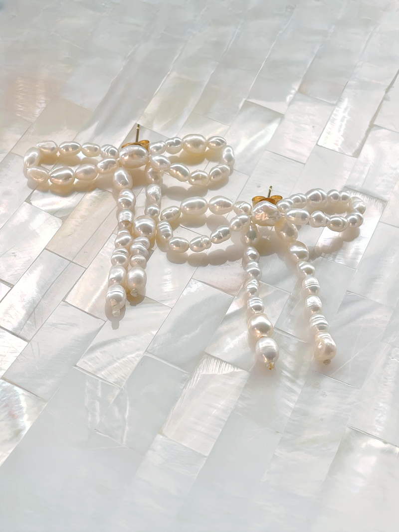 Bow Pearl Earrings
