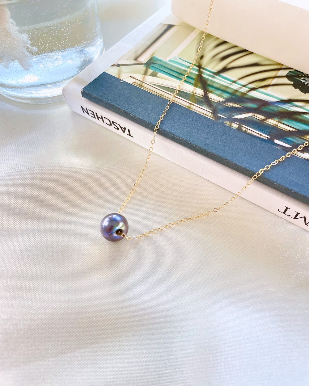 Single Pearl Necklace Blue