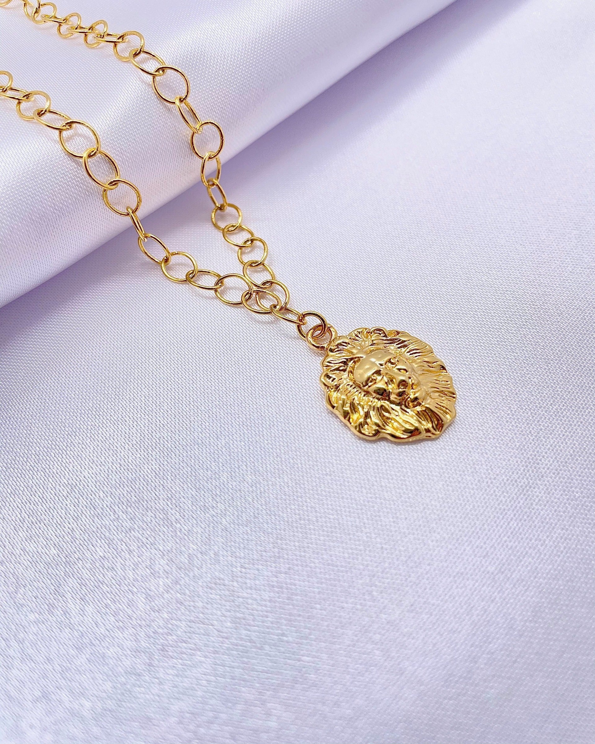 Lion Pendant Gold